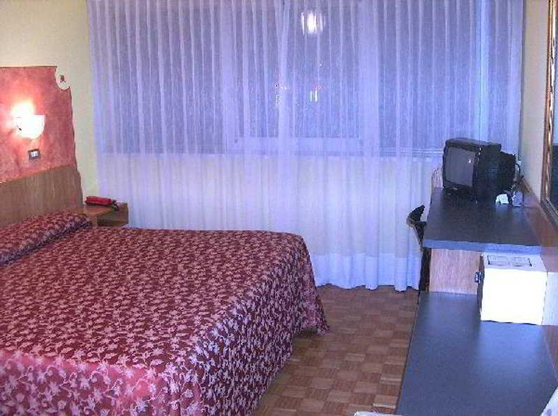 Ai Ronchi Motor Hotel Brescia Oda fotoğraf