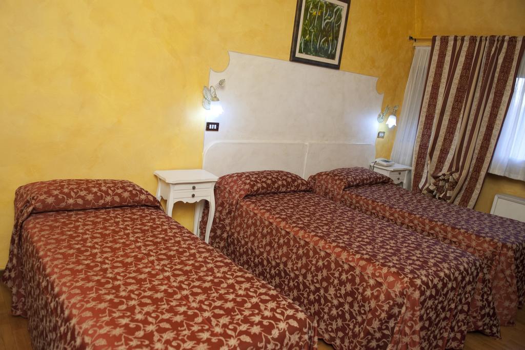 Ai Ronchi Motor Hotel Brescia Dış mekan fotoğraf