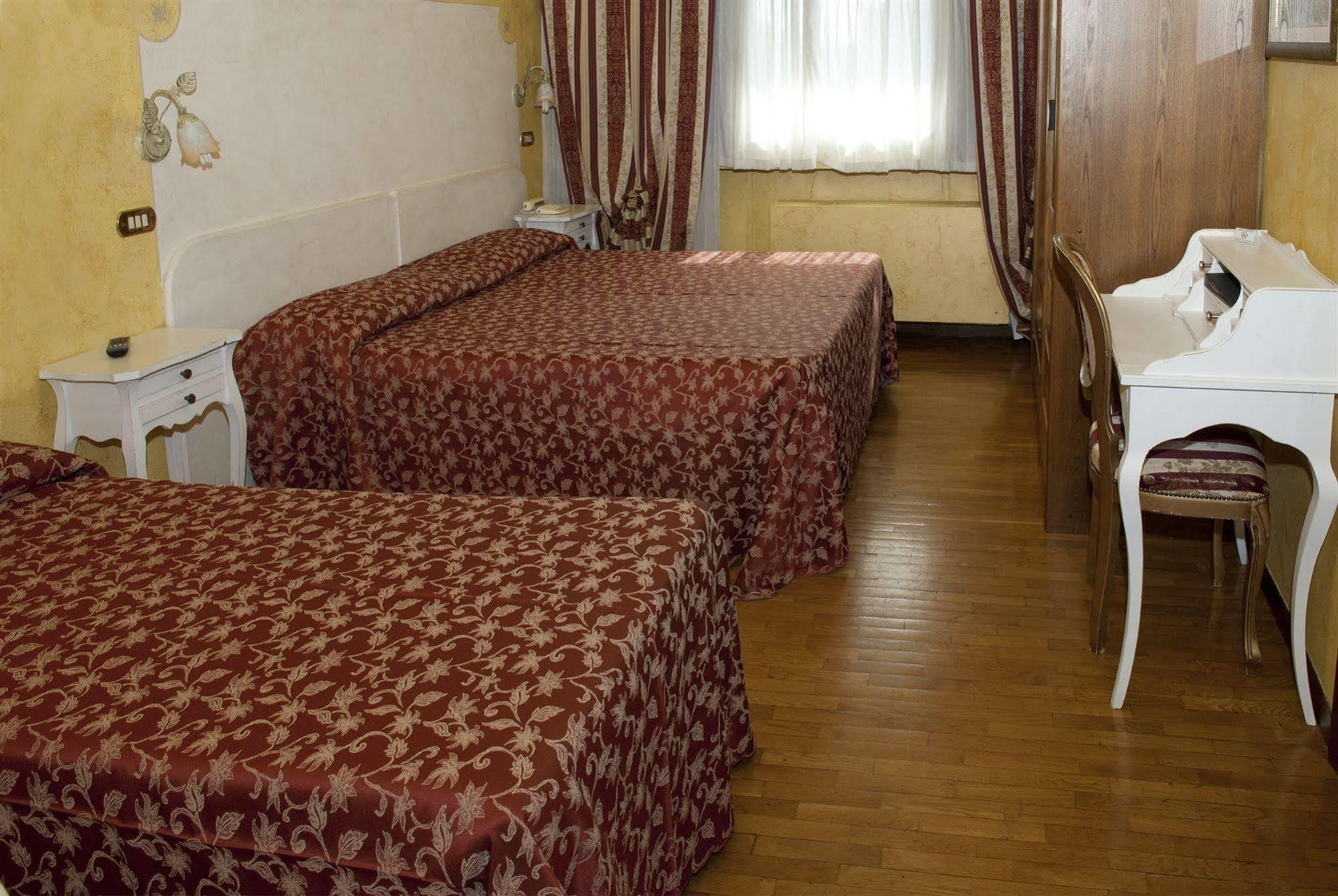 Ai Ronchi Motor Hotel Brescia Dış mekan fotoğraf