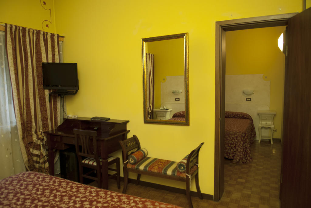Ai Ronchi Motor Hotel Brescia Oda fotoğraf